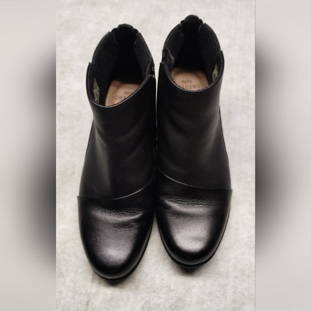 Gella Earth Origins Black Leather Ankle Boots. Size 9